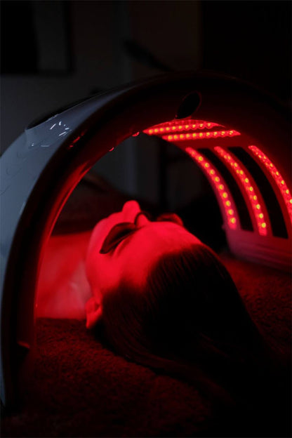 Nileora LED Light Therapy Machine