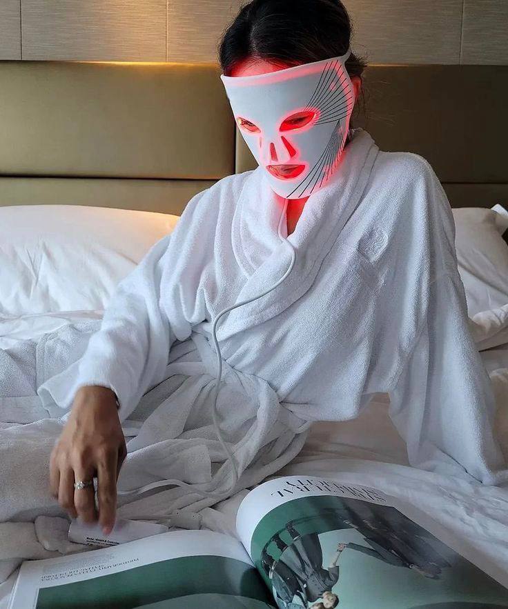 Nileora LED Red Light Therapy Face Mask